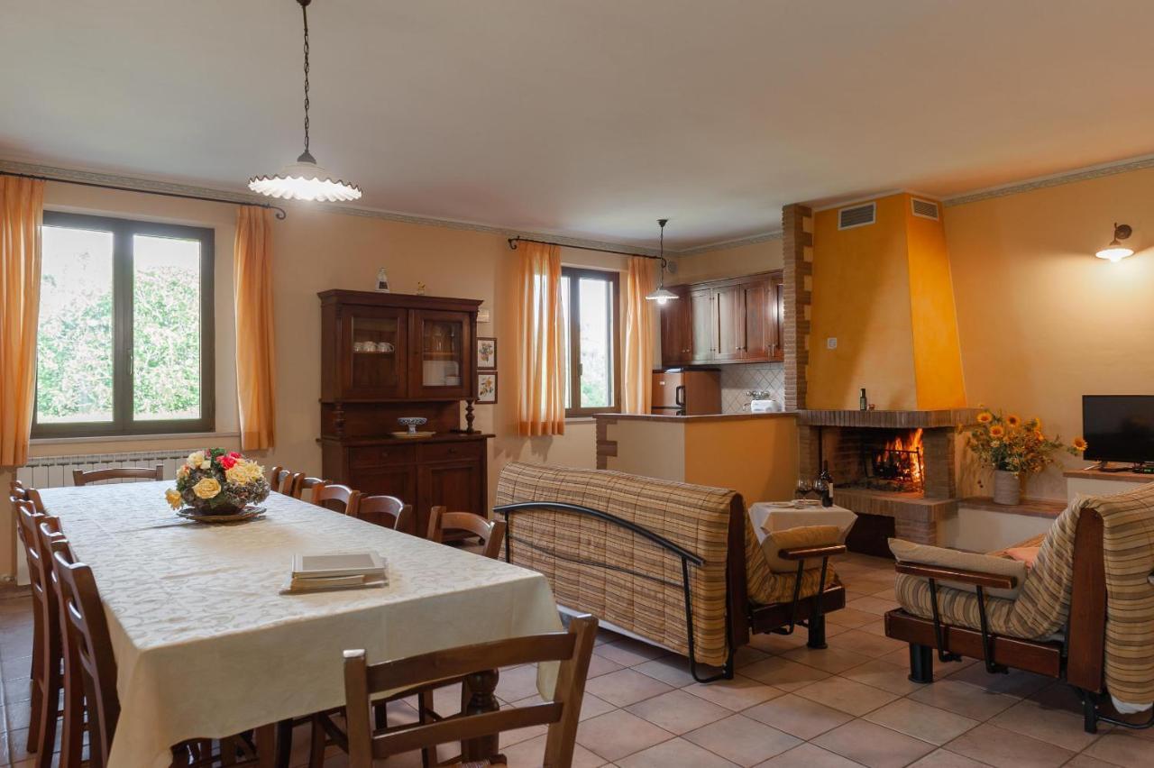 Agriturismo Le Dolci Colline Valfabbrica Luaran gambar
